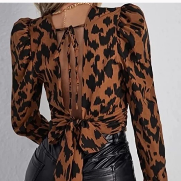 NWT Women’s Puff sleeve tie back blouse- NWT!! - Picture 2 of 3